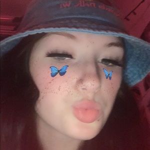 Meet your Posher, Leigha